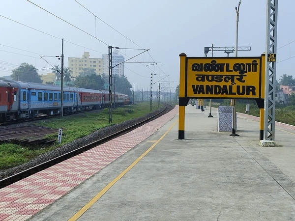 Vandalur railway station